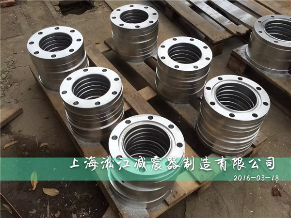 美標(biāo)法蘭橡膠軟連接準(zhǔn)備組裝發(fā)貨