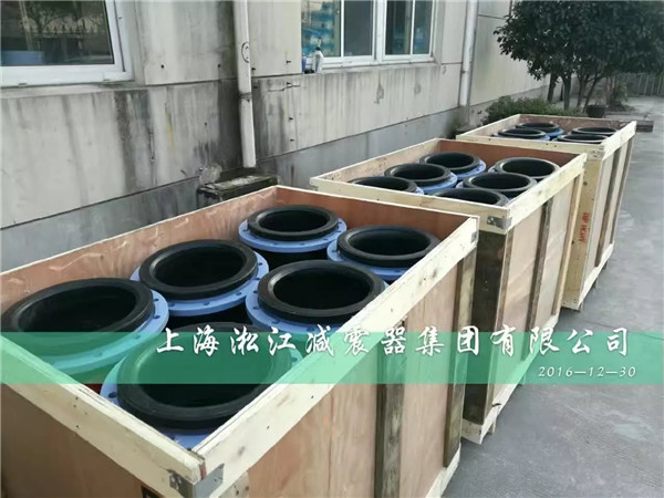 常州設(shè)備連接：壓力0.6MPa橡膠軟連接