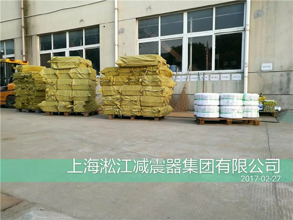 影響橡膠接頭的壽命因素有兩個(gè)
