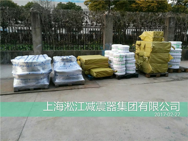 影響橡膠接頭的壽命因素有兩個(gè)