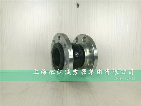 美標(biāo)150長度帶頸沉孔法蘭橡膠接頭