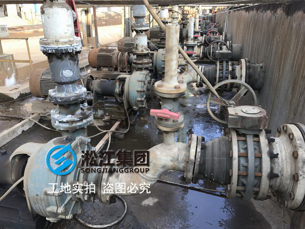 DN2200卡箍氟橡膠接頭在金星鈦白化工廠使用情況、實拍