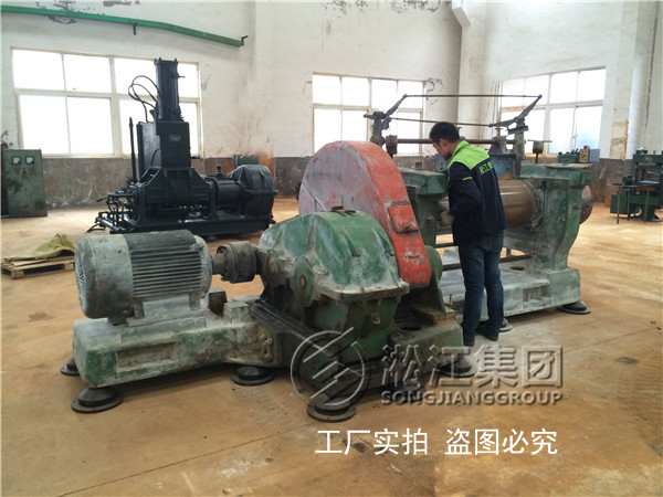 【蘇州吳中區(qū)市政污水處理項(xiàng)目】熱鍍鋅法蘭橡膠接頭合同